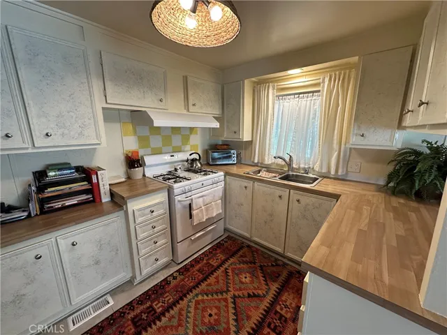 400 Sulphur Bank Drive 20, Clearlake Oaks, California 95423
