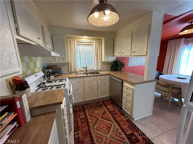 400 Sulphur Bank Drive 20, Clearlake Oaks, California 95423