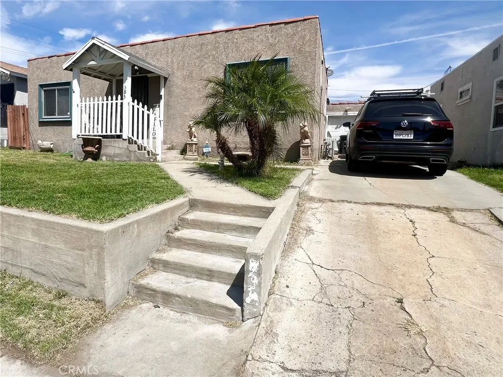 583 W G Street, Colton, California 92324 home-pic-1