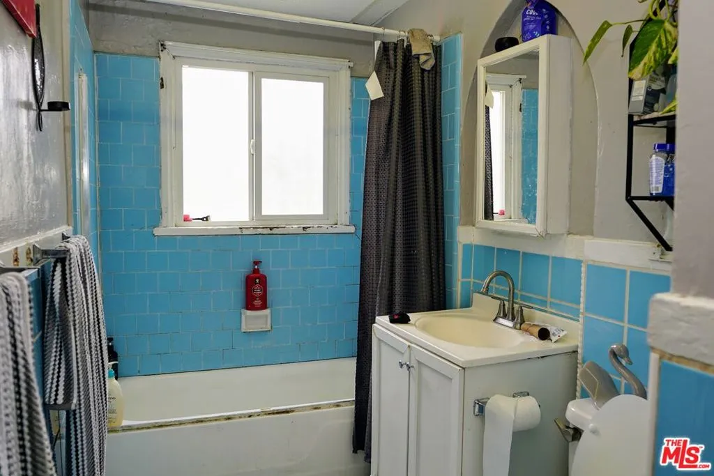 7513 S Normandie Avenue, Los Angeles, California 90044 home-pic-20