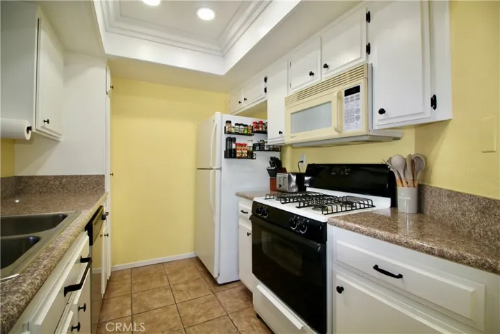 7312 Quill Drive 13, Downey, California 90242