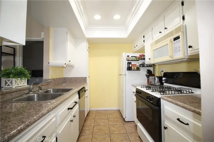 7312 Quill Drive 13, Downey, California 90242