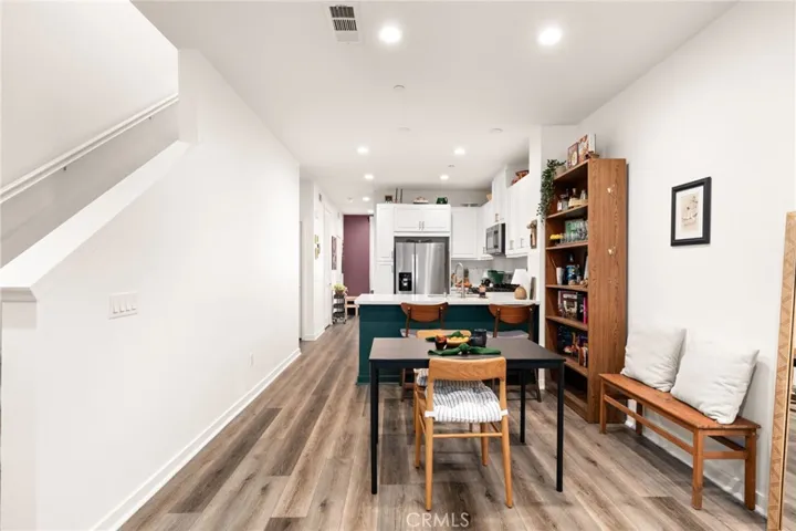 1052 Newberry Lane, Claremont, California 91711