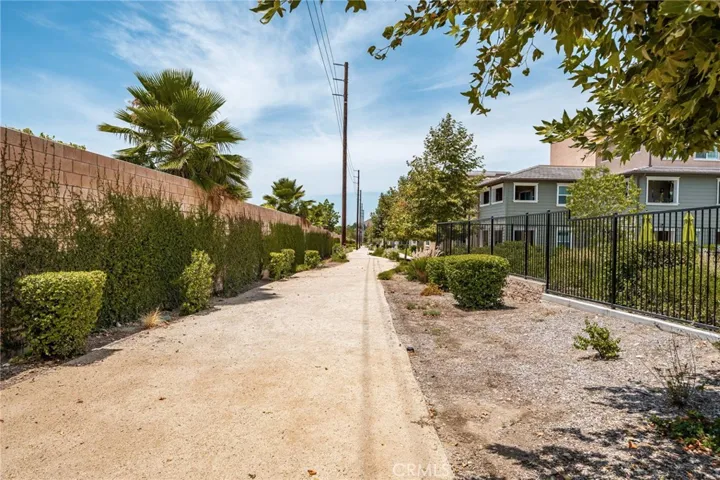 1052 Newberry Lane, Claremont, California 91711