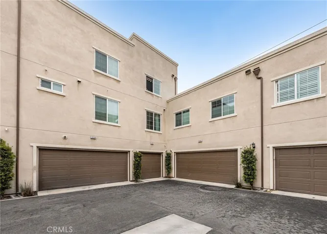 1052 Newberry Lane, Claremont, California 91711
