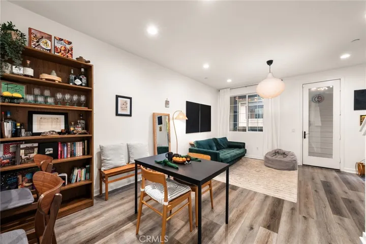 1052 Newberry Lane, Claremont, California 91711