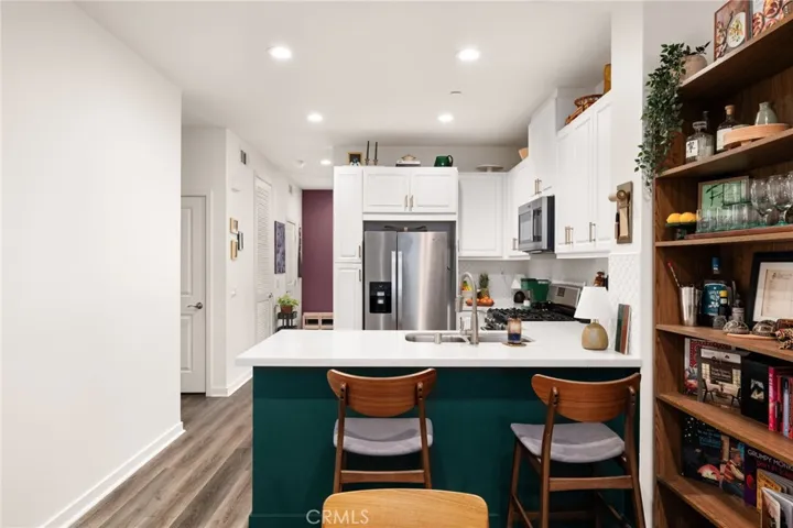 1052 Newberry Lane, Claremont, California 91711