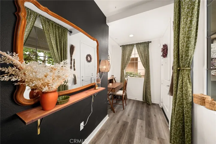 1052 Newberry Lane, Claremont, California 91711