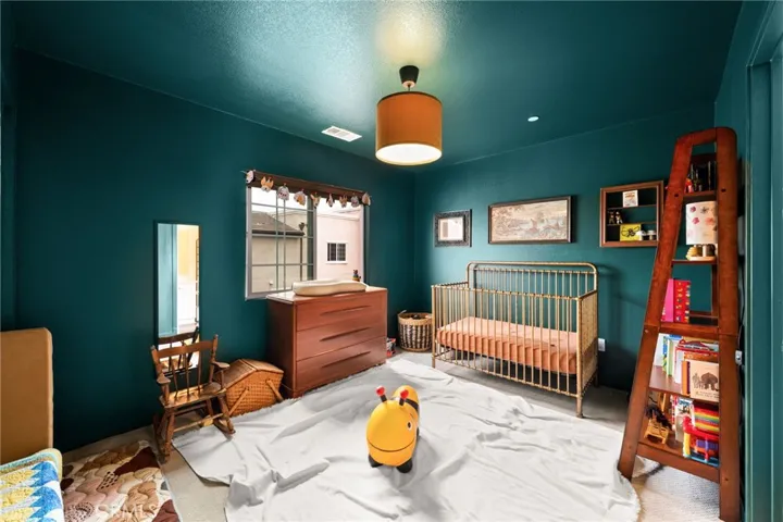 1052 Newberry Lane, Claremont, California 91711