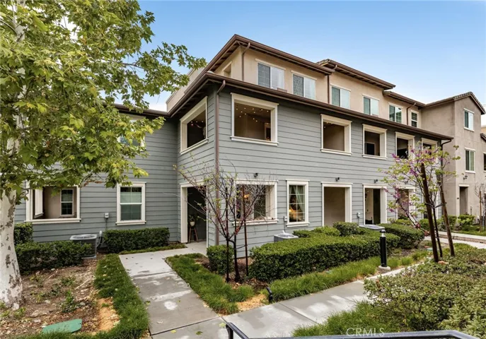 1052 Newberry Lane, Claremont, California 91711