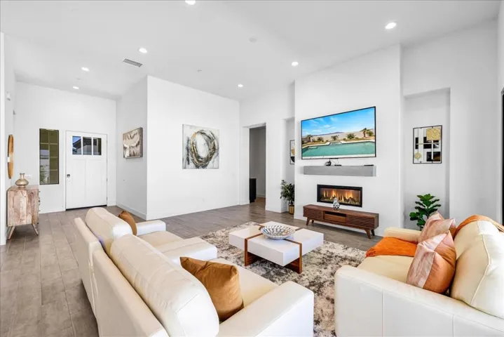 49901 Cres Passage - Great Room