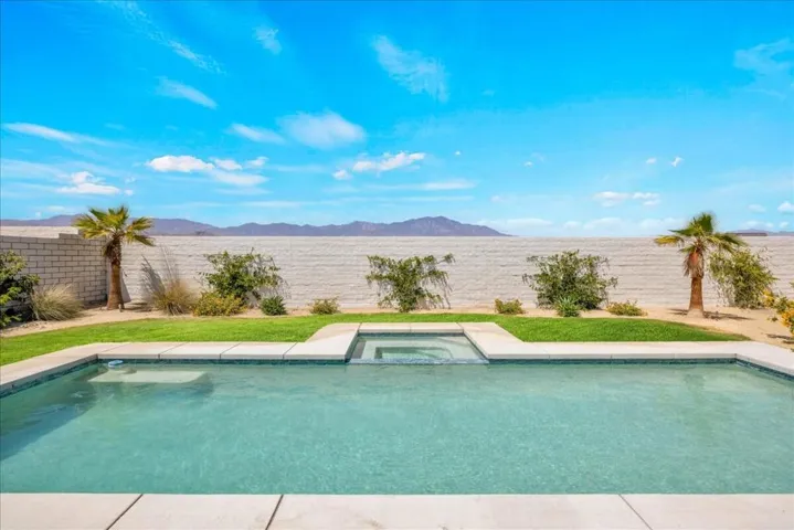 49901 Crescent Passage - Pool and Spa -