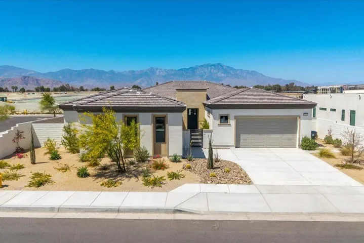 49901 Cres Passage - Front Aerial View