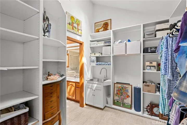 Primary Suite #1 closet