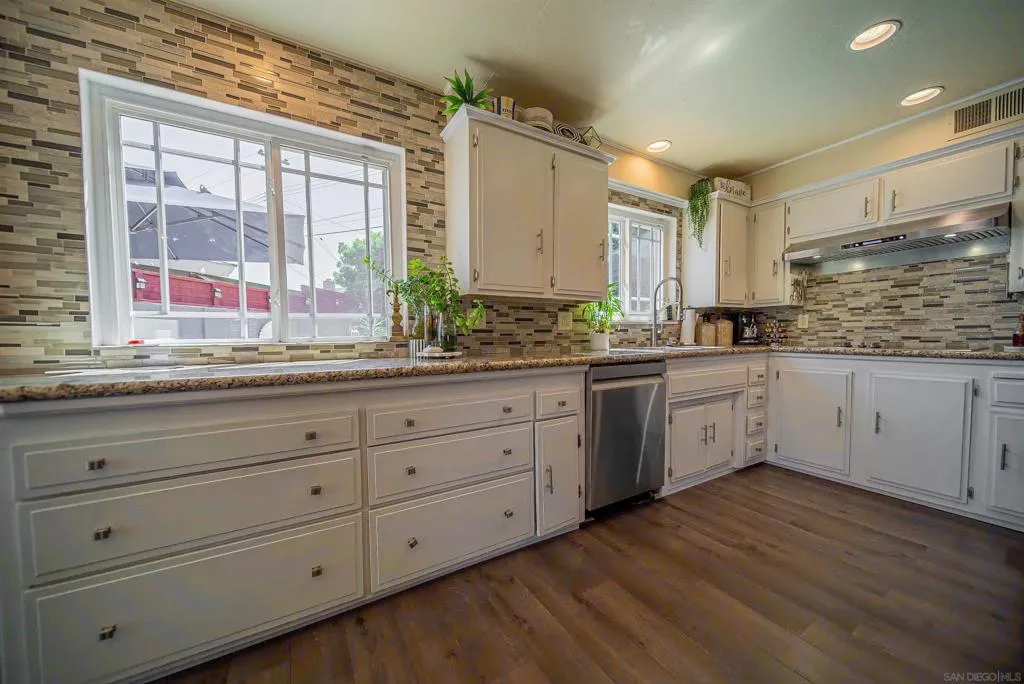 530 W Patwood Dr, La Habra, California 90631 home-pic-10