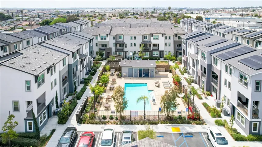 This condo comes with PAID OFF SOLAR PANELS for energy savings!!