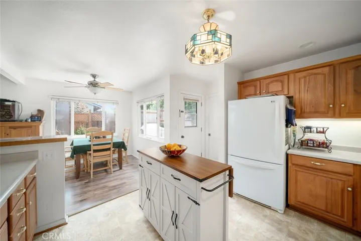 147 Del Sur Way, San Luis Obispo, California 93405