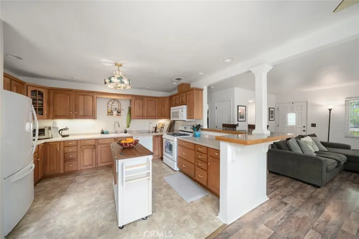 147 Del Sur Way, San Luis Obispo, California 93405