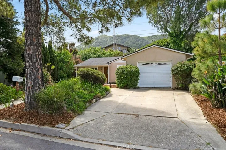 147 Del Sur Way, San Luis Obispo, California 93405