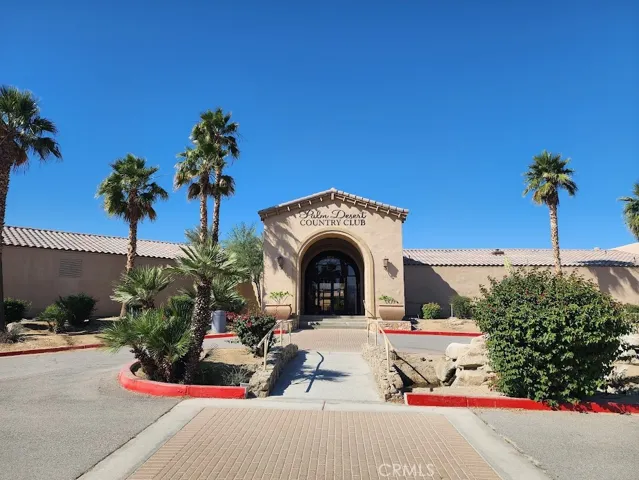 Nearby Palm Desert Country Club