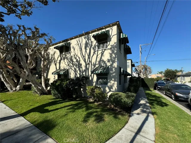 5290 E Division Street, Long Beach, California 90803
