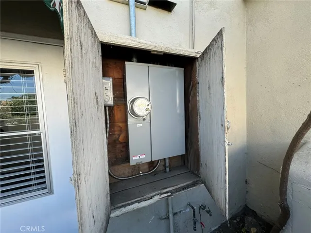 5290 E Division Street, Long Beach, California 90803