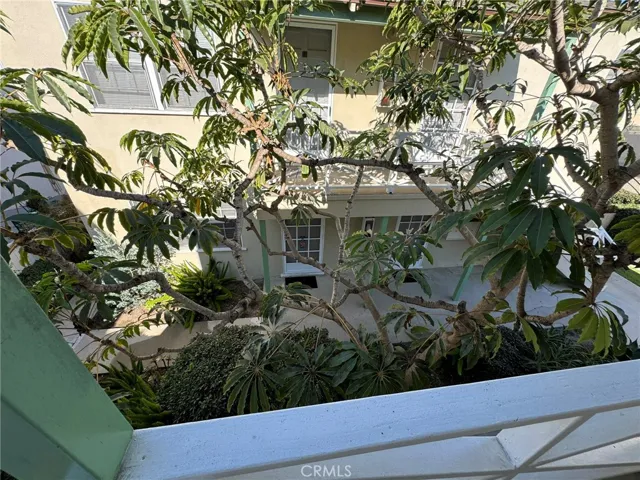 5290 E Division Street, Long Beach, California 90803