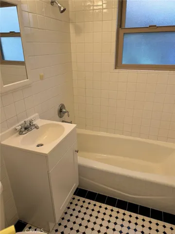 102 Argonne Avenue, Long Beach, California 90803