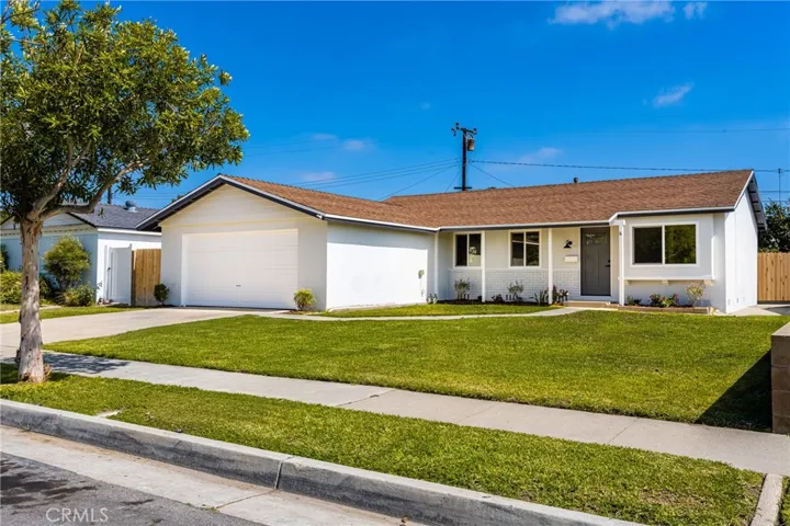 15432 Stanford Lane, Huntington Beach, California 92647