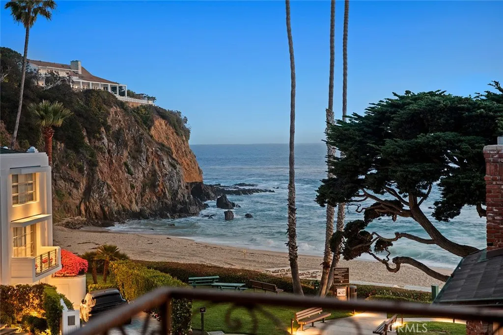64 Emerald Bay, Laguna Beach, California 92651 home-pic-9