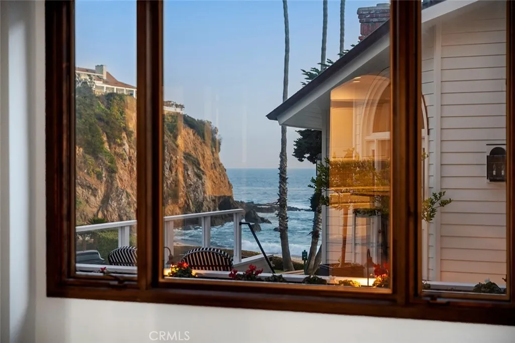 64 Emerald Bay, Laguna Beach, California 92651 home-pic-12