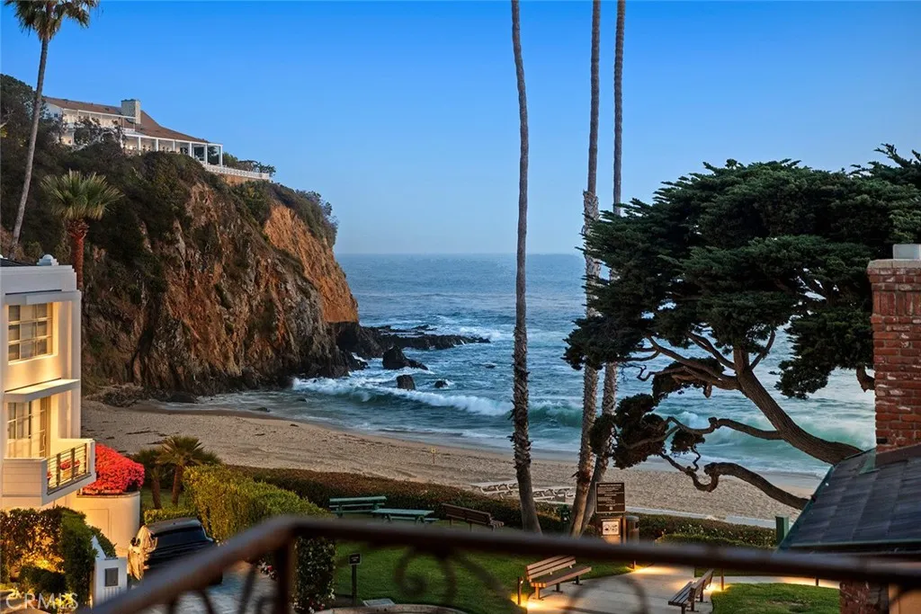 64 Emerald Bay, Laguna Beach, California 92651 home-pic-3