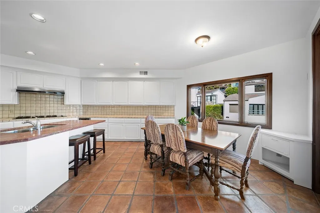 64 Emerald Bay, Laguna Beach, California 92651 home-pic-23