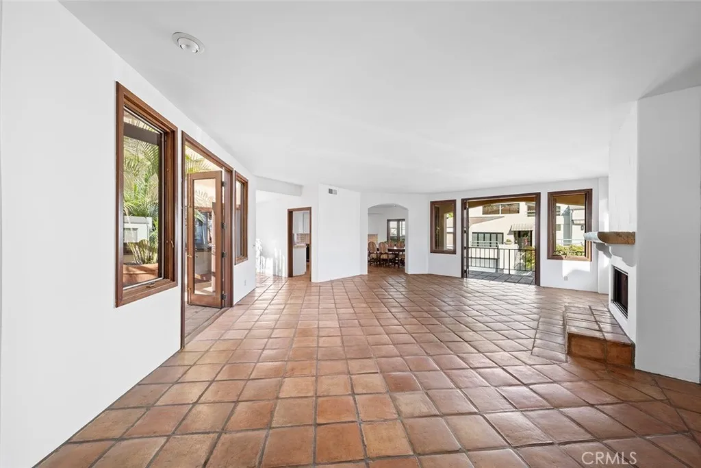 64 Emerald Bay, Laguna Beach, California 92651 home-pic-25