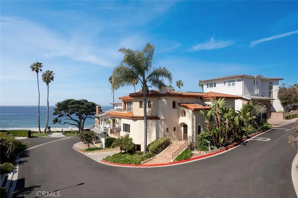 64 Emerald Bay, Laguna Beach, California 92651 home-pic-1