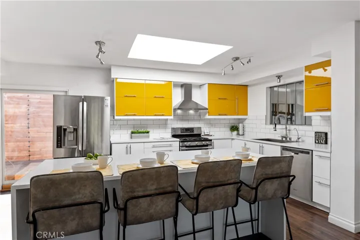 22540 Cass Avenue, Woodland Hills, California 91364