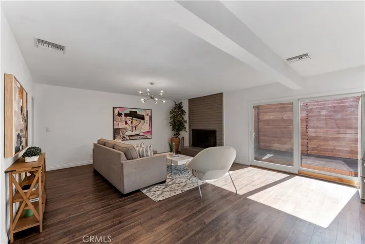 22540 Cass Avenue, Woodland Hills, California 91364