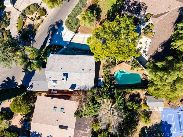 22540 Cass Avenue, Woodland Hills, California 91364