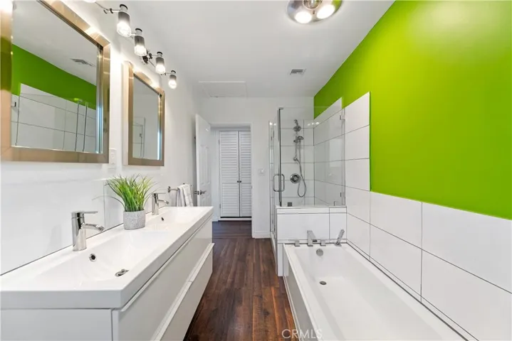 22540 Cass Avenue, Woodland Hills, California 91364