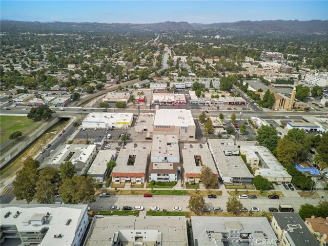 7025 Vassar Avenue, Canoga Park, California 91303