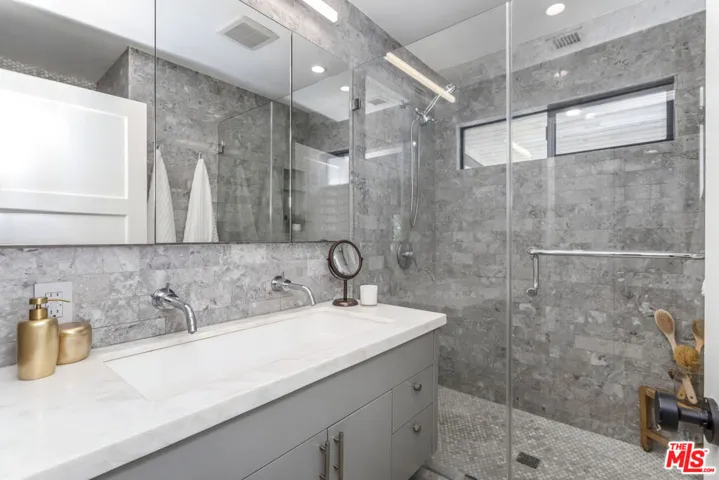 2920 Reservoir Street, Los Angeles, California 90026