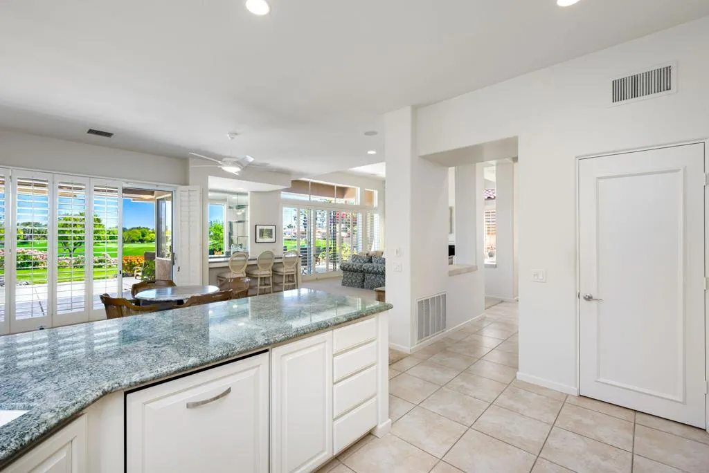 340 Bright Rock Drive, Palm Desert, California 92211 home-pic-18