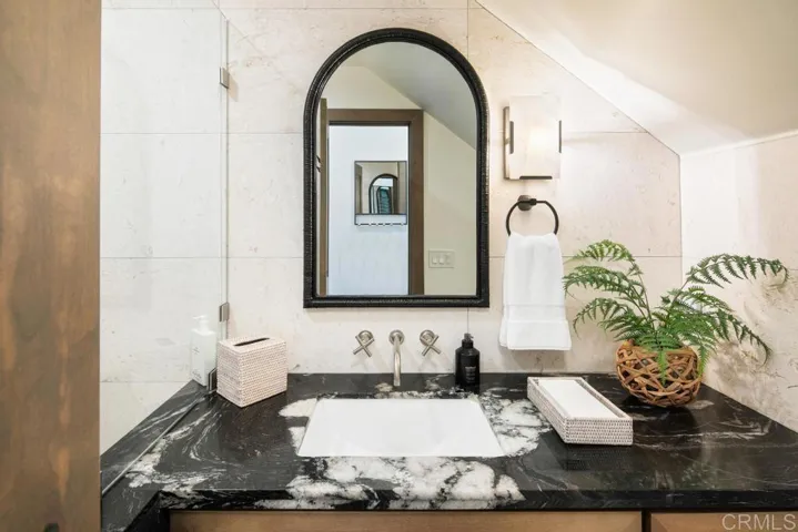 2923 Sandy Pointe 8, Del Mar, California 92014