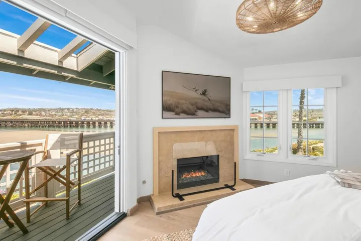2923 Sandy Pointe 8, Del Mar, California 92014