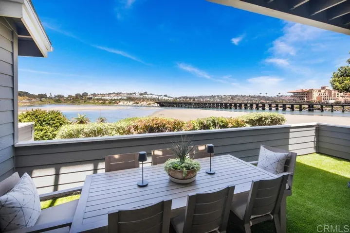 2923 Sandy Pointe 8, Del Mar, California 92014