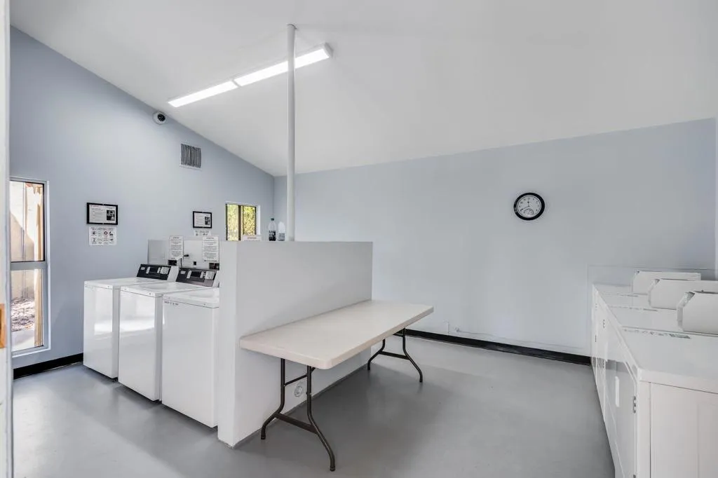 1411 N Sunrise Way 18, Palm Springs, California 92262 home-pic-30