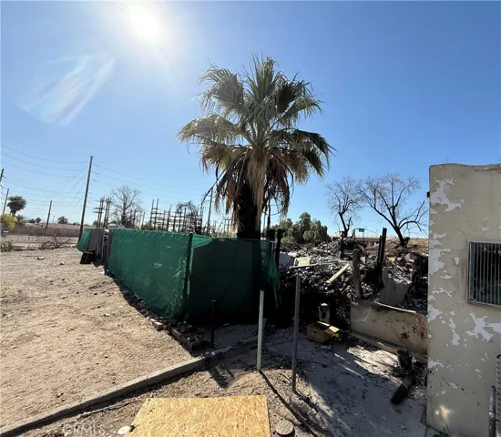 905 Bush Street, Needles, California 92363
