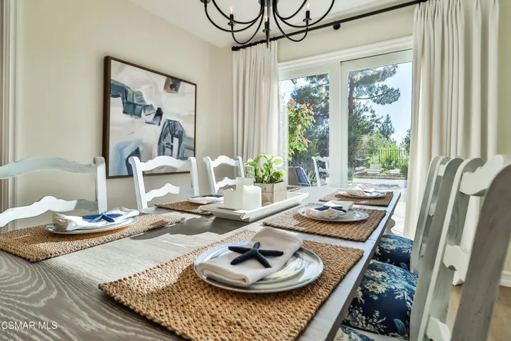bLiving and Dining6