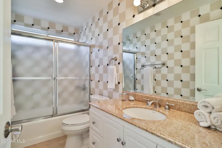gHall Bath1