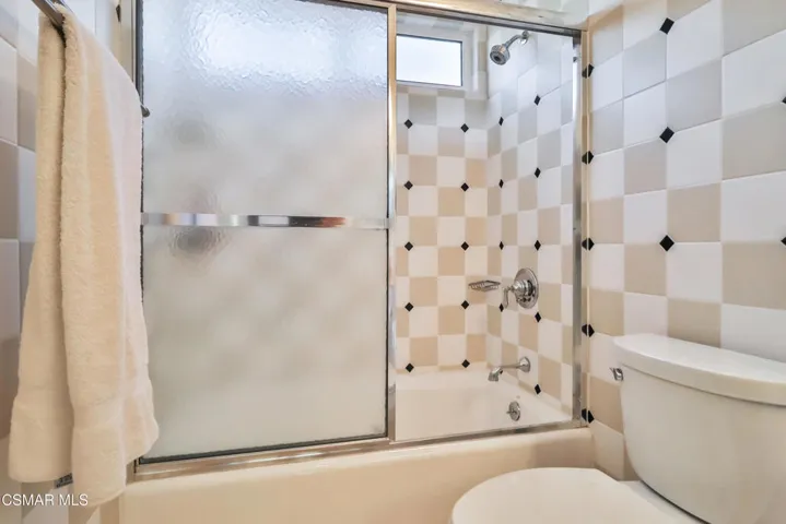 gHall Bath3